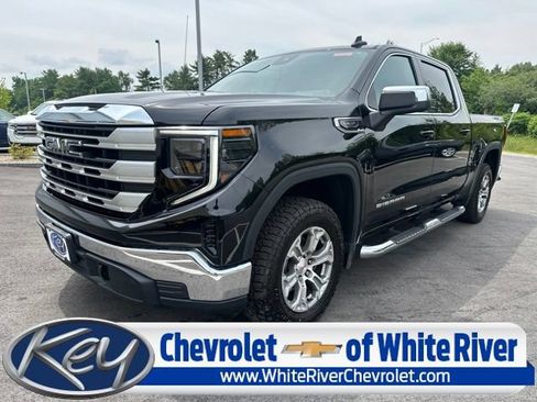Used 2022 GMC Sierra 1500 SLE AWD/4WD image 1