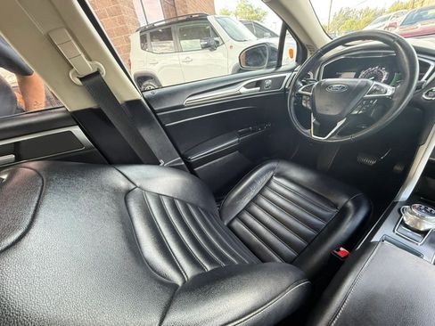 Used 2020 Ford Fusion SEL FWD image 46