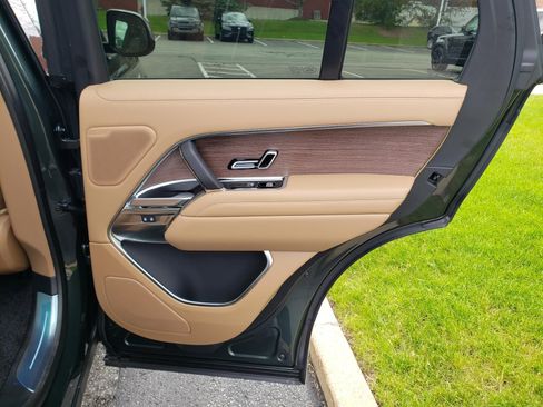 New 2026 Land Rover Range Rover SE AWD/4WD image 16