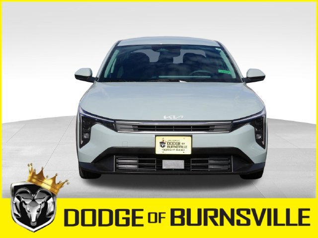 Used 2025 Kia K4 FWD image 2