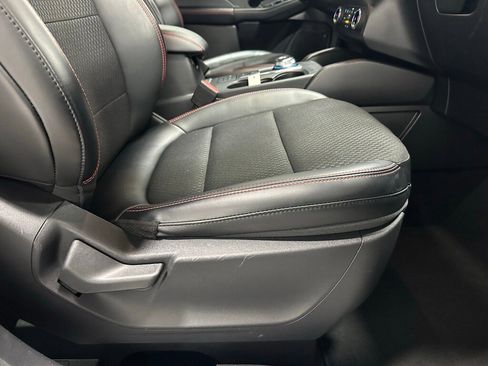 Used 2025 Ford Escape ST-Line image 52
