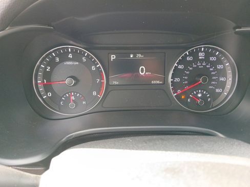 Used 2024 Kia Forte LXS w/ LXS Technology Package image 18