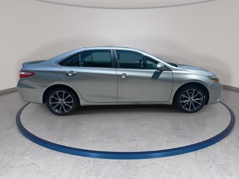 Used 2015 Toyota Camry XSE FWD image 4