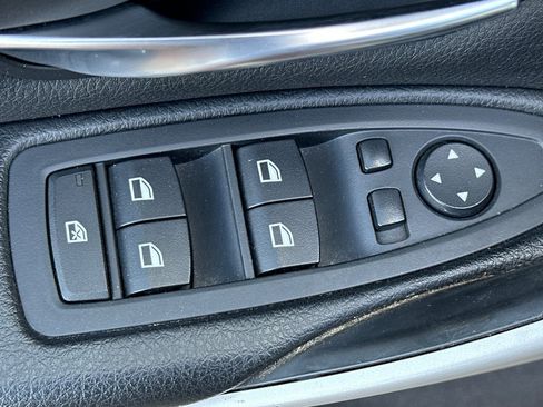 Used 2014 BMW 320i Sedan image 15