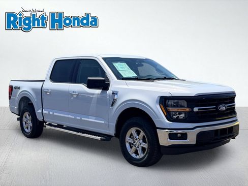 Used 2025 Ford F150 XLT w/ Equipment Group 301A Standard AWD/4WD image 9
