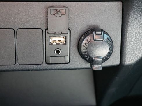 Used 2013 Toyota RAV4 XLE AWD/4WD image 19