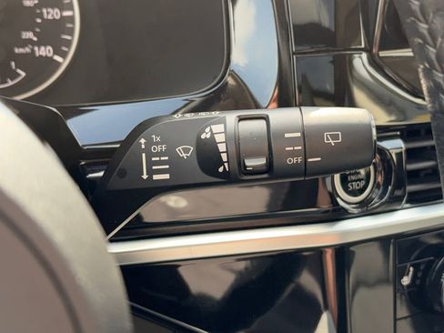 Used 2022 Nissan Pathfinder SL w/ SL Premium Package image 16