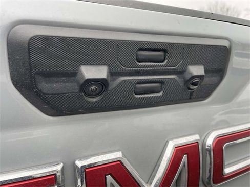 Used 2024 GMC Sierra 2500 AT4X image 6