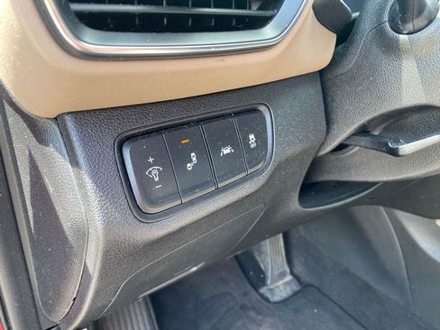 Used 2019 Hyundai Santa Fe SEL image 16