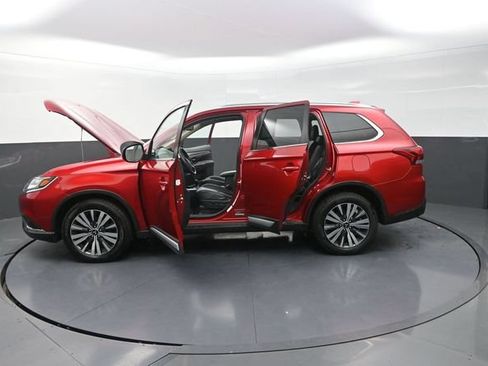 Used 2020 Mitsubishi Outlander SE AWD/4WD image 42