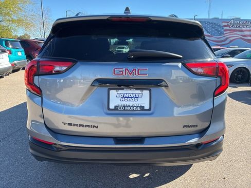 Used 2020 GMC Terrain SLE w/ Elevation Edition image 4