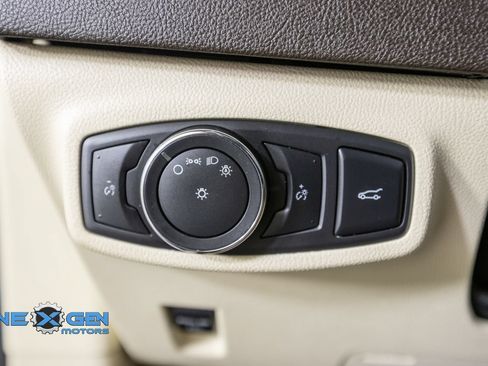 Used 2016 Lincoln MKC Reserve w/ Lincoln MKC Climate Package AWD/4WD image 14