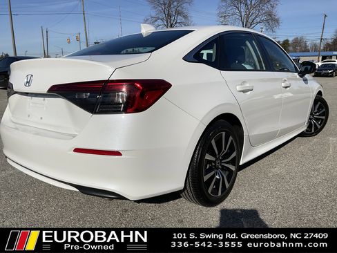 Used 2023 Honda Civic EX image 5