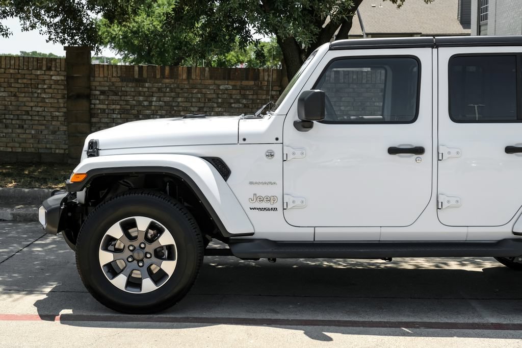 Used 2022 Jeep Wrangler Unlimited Sahara w/ Cold Weather Group AWD/4WD image 22