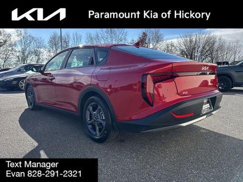 Used 2025 Kia K4 LXS image 5