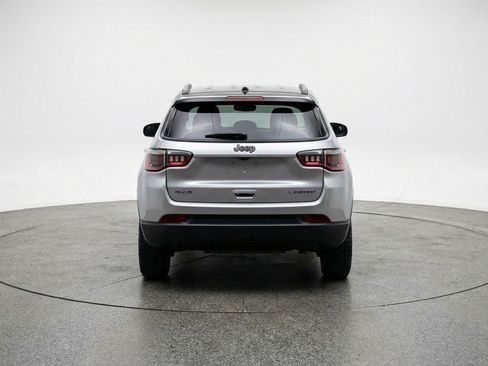Used 2025 Jeep Compass Trailhawk AWD/4WD image 7