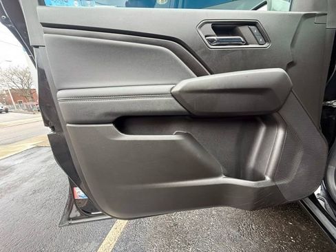 Used 2024 Chevrolet Colorado LT image 12