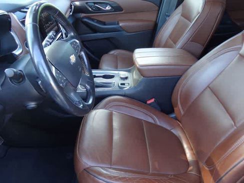 Used 2019 Chevrolet Traverse High Country w/ LPO, Cargo Package AWD/4WD image 6