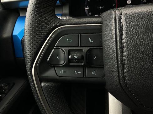 Used 2025 Toyota Tacoma TRD Off-Road image 33