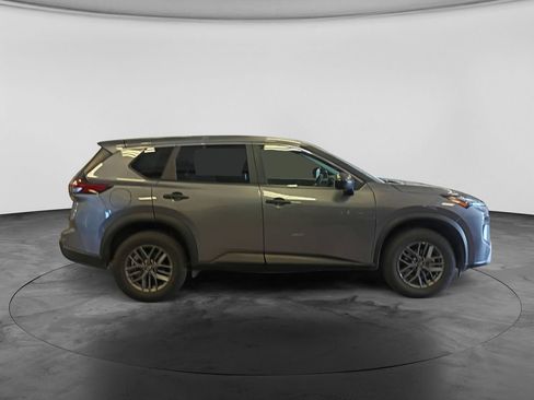 Used 2024 Nissan Rogue S AWD/4WD image 11