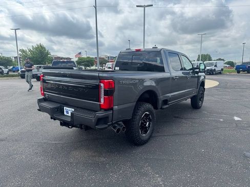 New 2026 Ford F250 Platinum w/ Tremor Off-Road Package AWD/4WD image 3