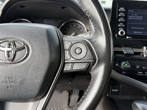 Used 2022 Toyota Camry SE image 17