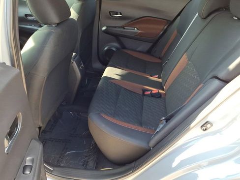 Used 2023 Nissan Kicks SR image 13