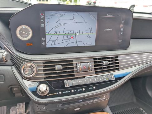 Used 2022 Lexus LS 500 AWD w/ Luxury Package image 30