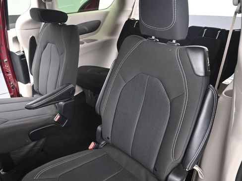 Used 2023 Chrysler Voyager LX FWD image 21
