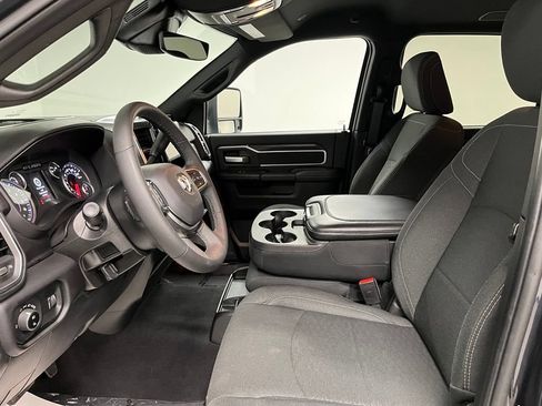 Used 2025 RAM 2500 Big Horn AWD/4WD image 23