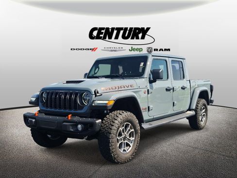 Used 2024 Jeep Gladiator Mojave AWD/4WD image 8