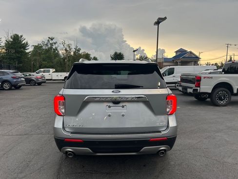Used 2022 Ford Explorer Limited w/ Equipment Group 301A image 13