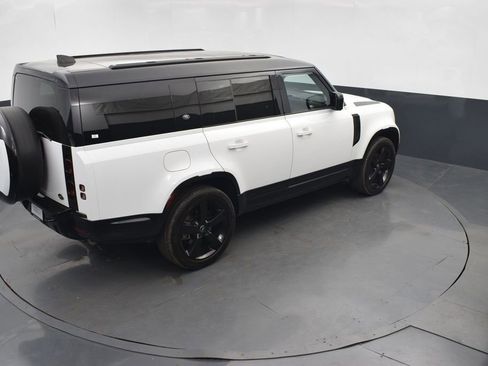 Used 2023 Land Rover Defender 130 X-Dynamic SE AWD/4WD image 43