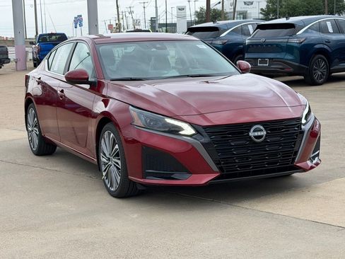 New 2026 Nissan Altima 2.5 SV FWD image 3