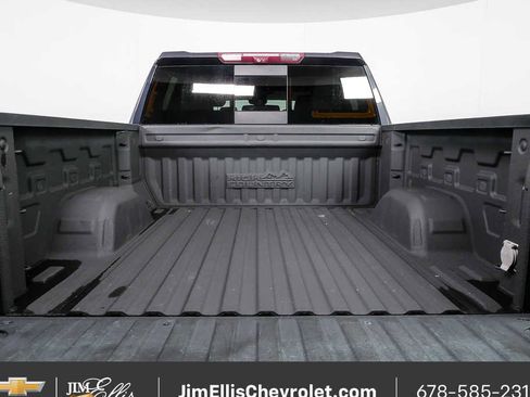 Used 2022 Chevrolet Silverado 1500 High Country w/ Technology Package image 29