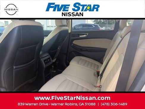 Used 2023 Ford Edge SEL AWD/4WD image 9