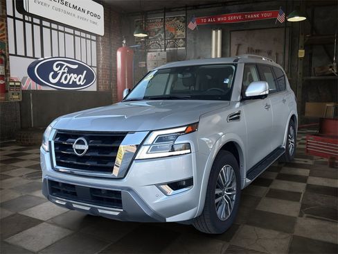 Used 2024 Nissan Armada SL w/ Captain's Chairs Package image 1