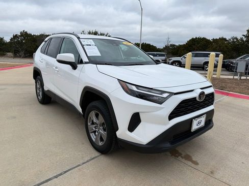 Used 2024 Toyota RAV4 XLE image 3