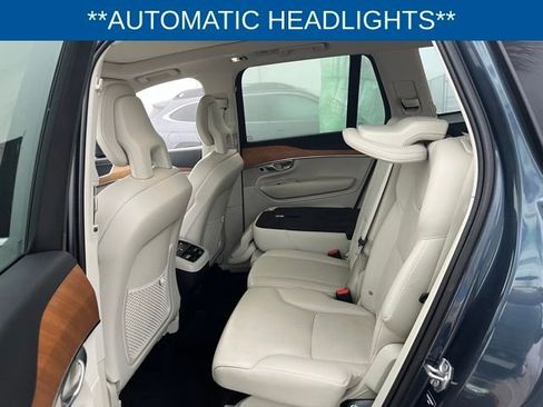 Used 2022 Volvo XC90 T6 Momentum w/ Climate Package image 15
