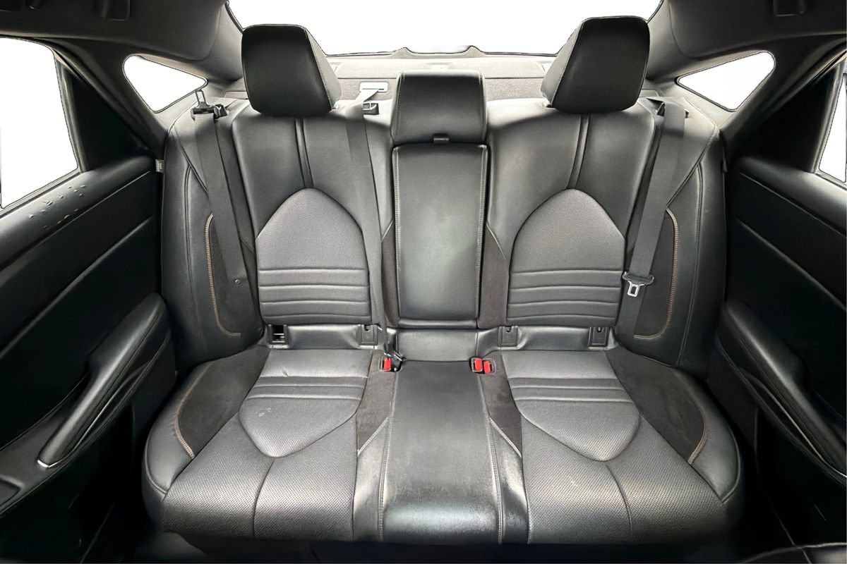 Used 2022 Toyota Avalon XSE FWD image 14