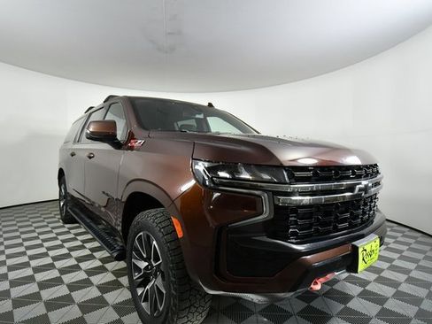 Used 2022 Chevrolet Suburban Z71 w/ Z71 Off-Road Package image 8