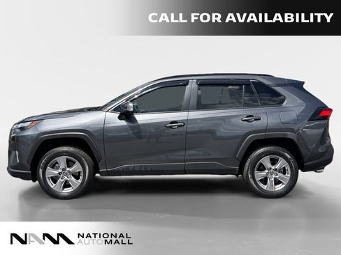 Used 2023 Toyota RAV4 XLE w/ Convenience Package FWD image 2