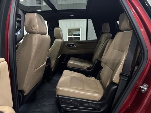 Used 2021 Chevrolet Tahoe Premier AWD/4WD image 23