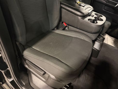 Used 2025 RAM 2500 Big Horn AWD/4WD image 11
