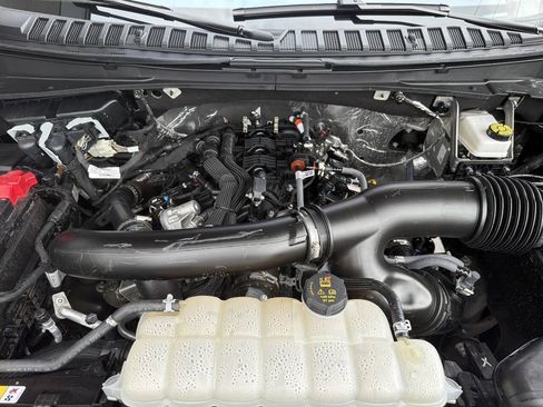 Used 2025 Ford Expedition Max Platinum AWD/4WD image 17