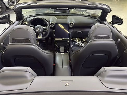Used 2025 Mercedes-Benz SL 43 AMG image 10