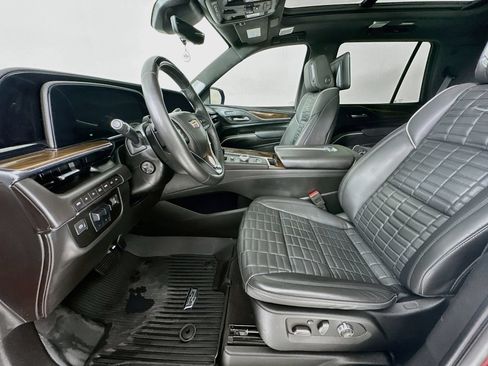 Used 2024 Cadillac Escalade Sport Platinum w/ LPO, Floor Liner Package AWD/4WD image 23