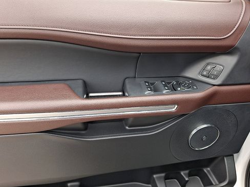 Certified 2024 Ford Expedition Limited image 13