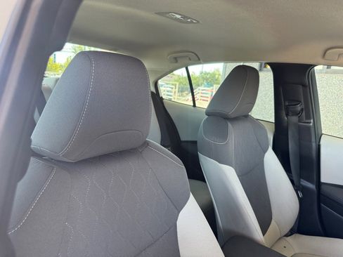 Used 2021 Toyota Corolla LE w/ Carpet Mat Package (TMS) image 18