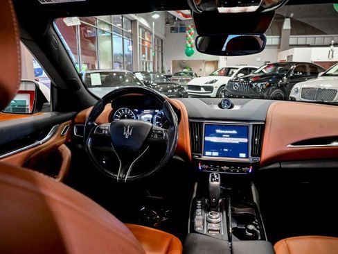 Used 2022 Maserati Levante GT image 29